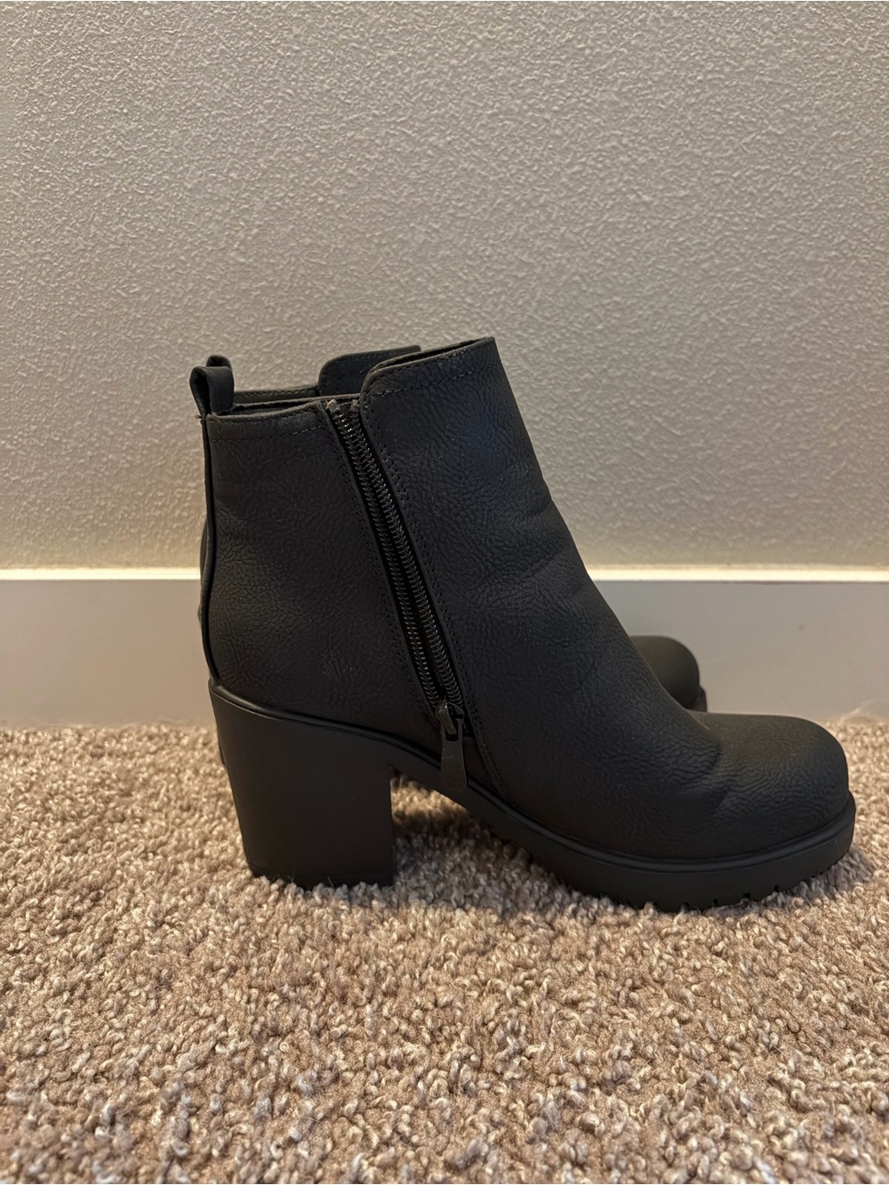 Dream Pairs Black Chunky Heel Ankle Booties - Picture 3 of 5